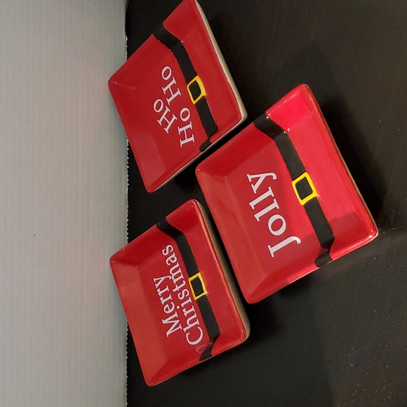 Set Of 3 Holiday Christmas Santa plates 5” Square New - Picture 2 of 3